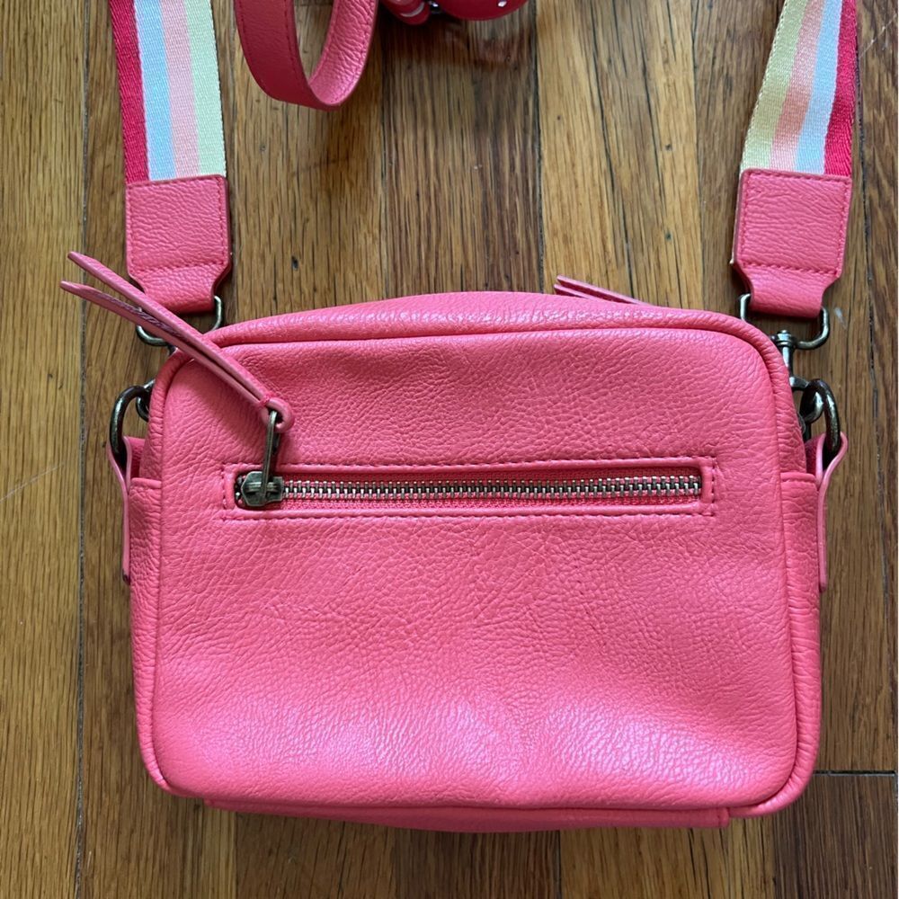 Universal Thread Crossbody Bag - Picture 3 of 5